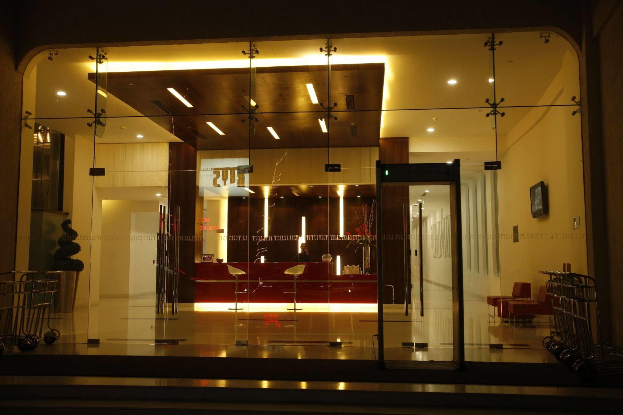Keys Select By Lemon Tree Hotels, Whitefield, Bengaluru Extérieur photo